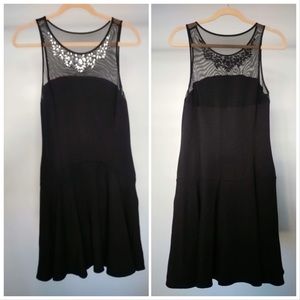 Dazzle the crowd. Well-made heavy material.